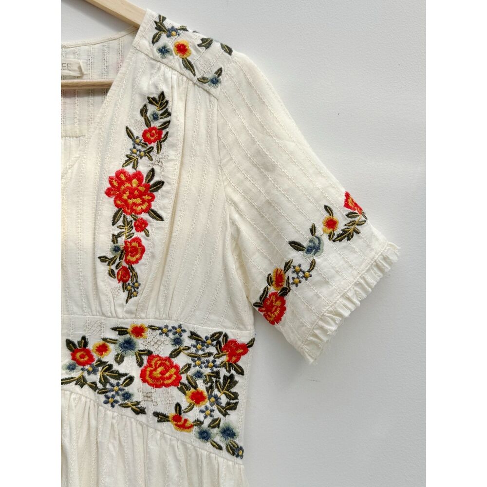 Roolee Ivory Embroidered Button Front Midi Dress Size M Floral with Pockets - Picture 3 of 7